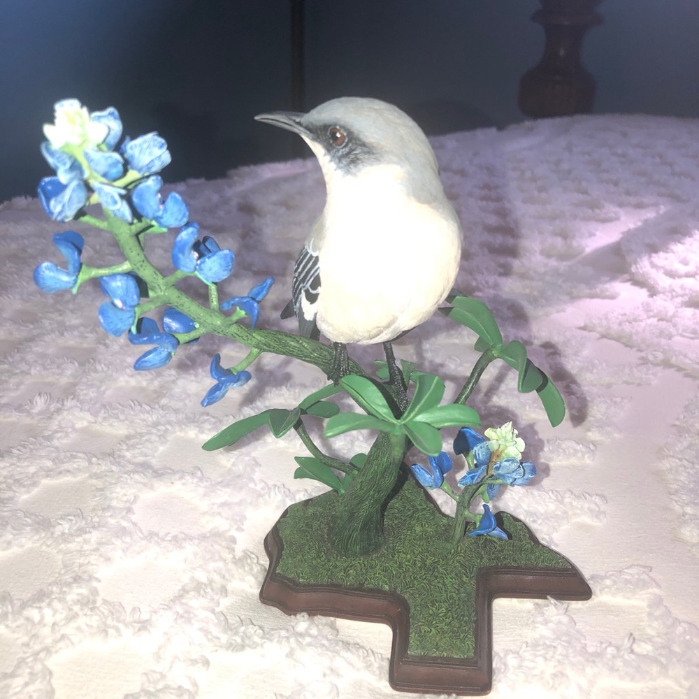 Vintage Danbury Mint Texas Mockingbird Bluebonnet